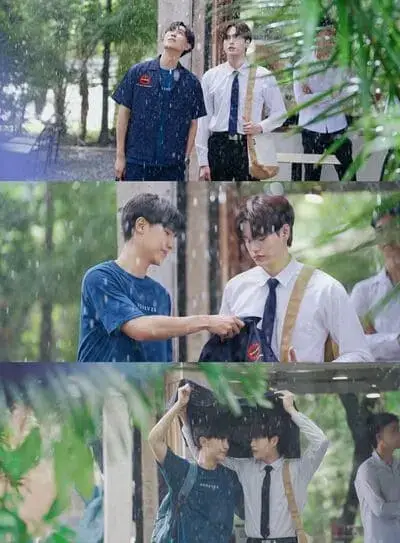 perfect-10-liners-the-series-2024-hinh-anh-12 Perfect 10 Liners – still cut cảnh dưới mưa với nhân vật che áo cho bạn, khoảnh khắc lãng mạn trong sân trường xanh mát