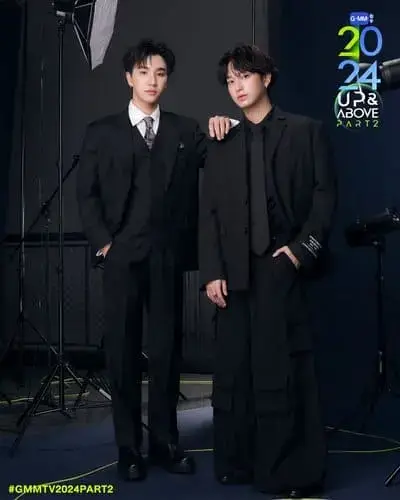 perfect-10-liners-the-series-2024-hinh-anh-3 Perfect 10 Liners The Series – Perth và Chimon diện suit đen đồng điệu tại sự kiện GMMTV 2024 Up and Above Part 2