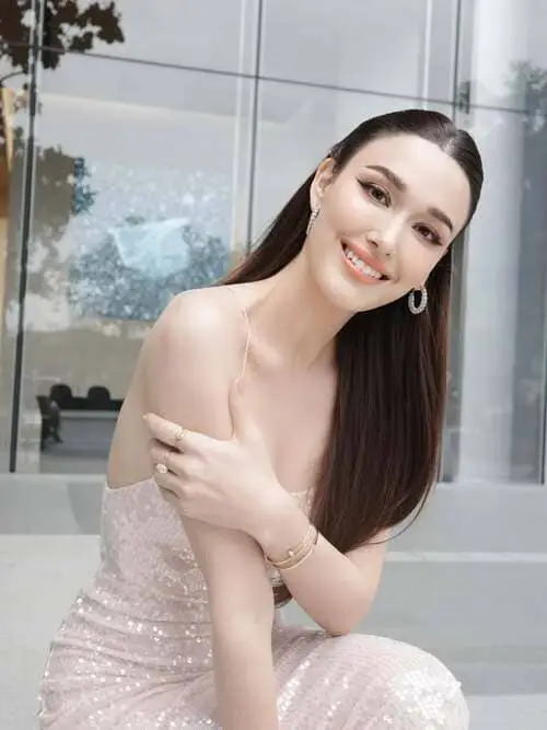 jackie-jacqueline-muench-thu-vien-hinh-anh-5 Jackie Jacqueline Muench ảnh rõ mặt