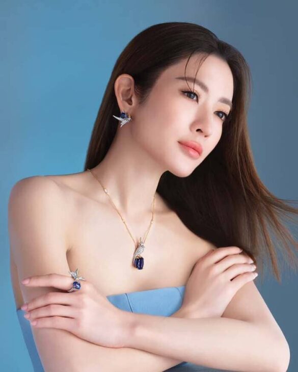 Aff Taksaorn Paksukcharoen là ai