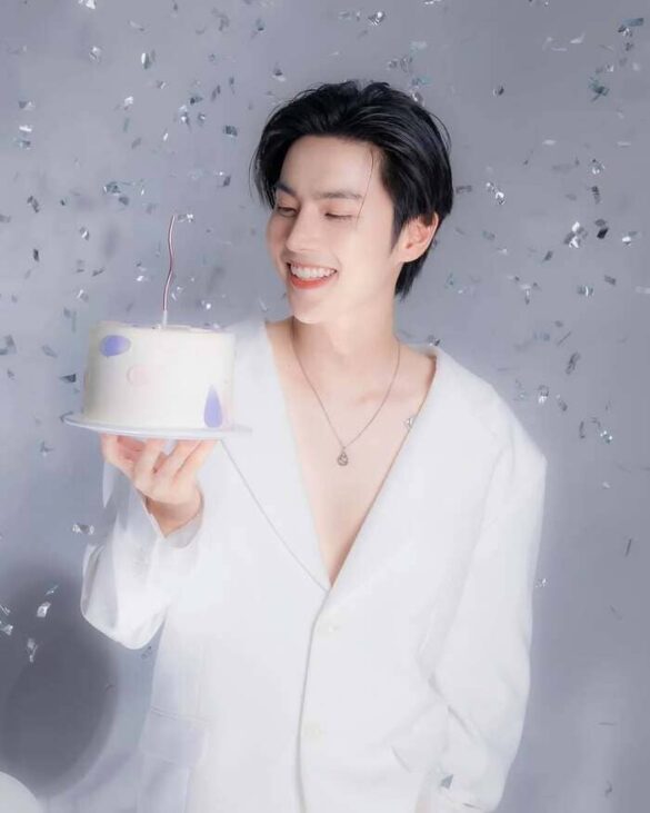 Lý lịch Donut Suppawit Thongyuen