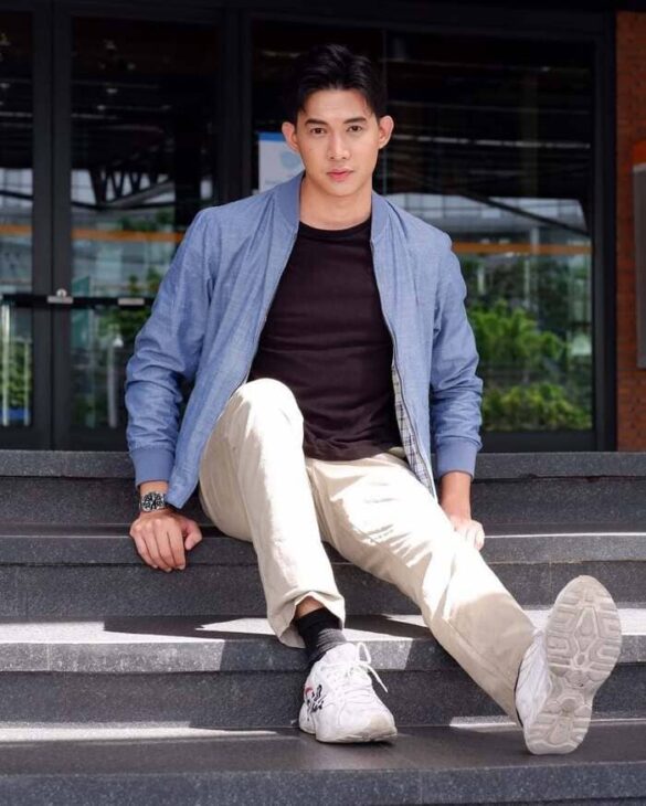 Lý lịch Few Vayu Kessuvit