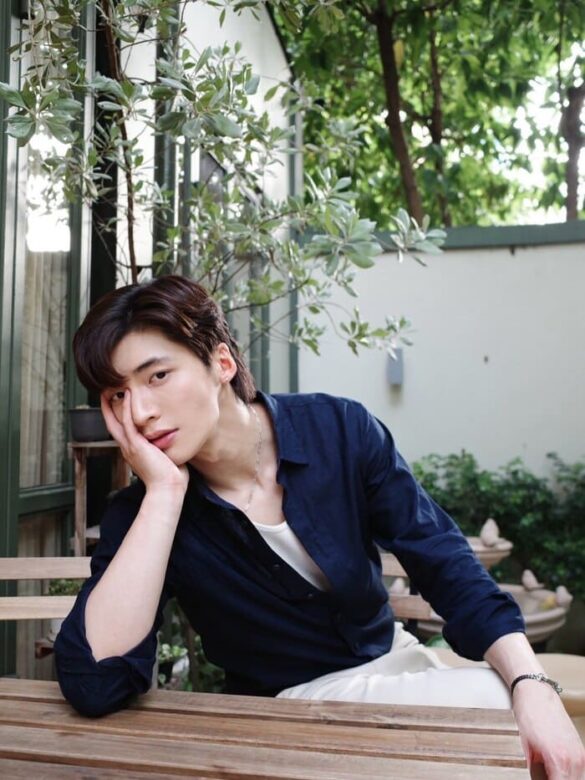 Pond Ponlawit Ketprapakorn là ai