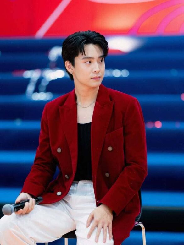 Profile Neng Sarun Naraprasertkul