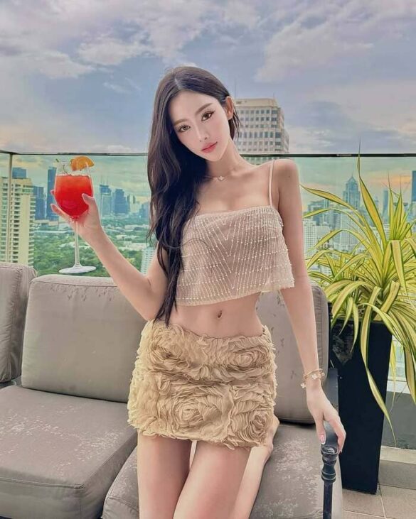 Tiểu sử Jinny Napapat Rungroj