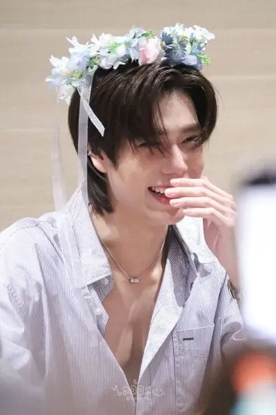 anh-phuwin-tangsakyuen-cute-de-thuong-4 Nét mặt dễ thương của Phuwin