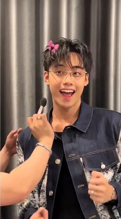 hinh-anh-hai-dang-doo-cute-de-thuong-8 Ảnh Hải Đăng Doo dễ thương hậu trường