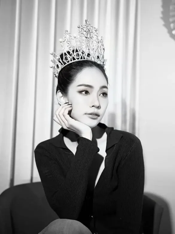 Tiểu sử Bint Sireethorn Leearamwat