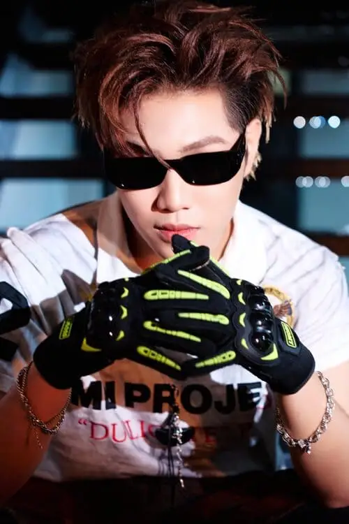 anh-captain-boy-ngau-deo-kinh-5 Ảnh Captain Boy ngầu đeo kính cận mặt rõ