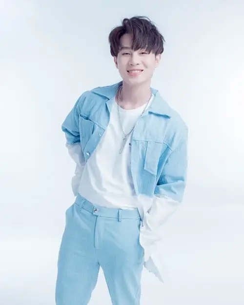 anh-jack-j97-cute-5 Jack J97 nháy mắt cười mím style học sinh