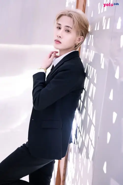 anh-jack-j97-dep-moi-nhat-4 Jack J97 ảnh mới pose thời trang nền studio