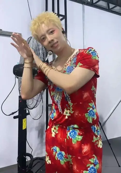 anh-nicky-dim-hai-3 Nicky nhăn mặt, meme vibe rõ ràng