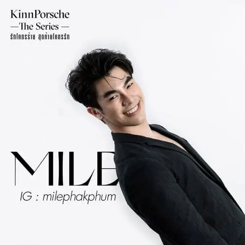kinnporsche-the-series-2022-thu-vien-hinh-anh-4 Kinn mặc suit đen, ánh mắt áp đảo
