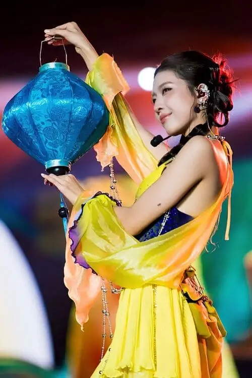 anh-lamoon-em-xinh-say-hi-4 Ảnh Lamoon Em Xinh Say Hi phong cách cuốn hút