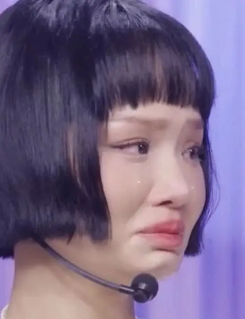 anh-miu-le-khoc-1 Ảnh Miu Lê khóc đầy cảm xúc