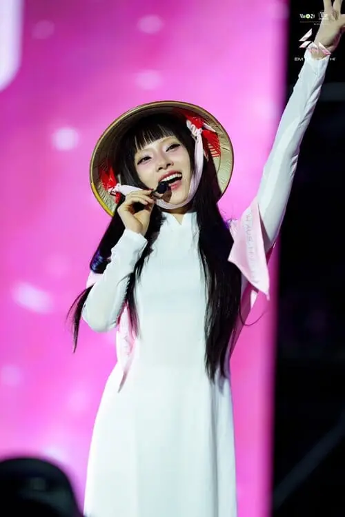 anh-my-my-em-xinh-say-hi-concert-3 Ảnh Mỹ Mỹ Em Xinh Say Hi concert với visual trẻ trung và thần thái tự tin