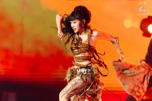 anh-my-my-hinh-nen-ngang-2 Ảnh Mỹ Mỹ hình nền ngang trong concept thời trang trẻ trung