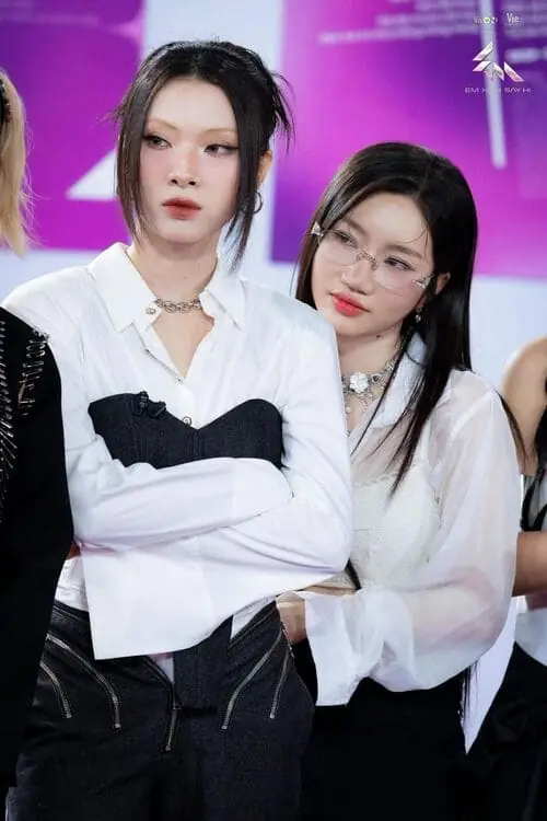 anh-my-my-va-orange-1 Ảnh Mỹ Mỹ và Orange tạo dáng cạnh nhau với visual nổi bật