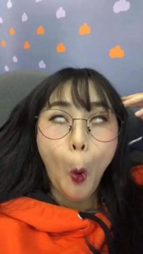 anh-misthy-hai-dim-meme-1 Ảnh Misthy hài dìm meme với biểu cảm mắt tròn miệng chữ O