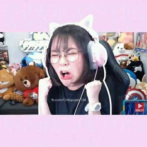 anh-misthy-hai-dim-meme-3 Ảnh Misthy hài dìm meme đang hét lớn khi livestream chơi game