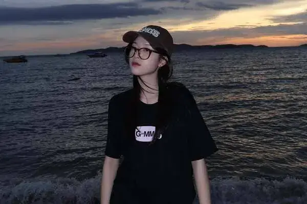 Sự nghiệp của Artist Srisirin Vichayasut